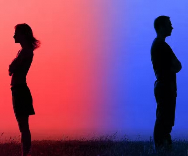 Evlilikte İletişim Sorunlarını Aşmanın 7 Etkili Yolu resmi